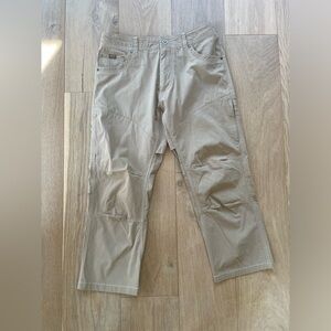 Kuhl, born in the mountains lightweight vented hiking pants - size 34